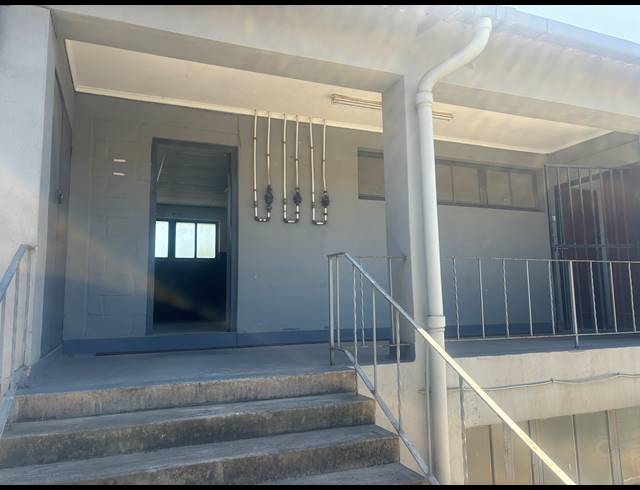 339M² WAREHOUSE TO LET IN BLACKHEATH INDUSTRIAL